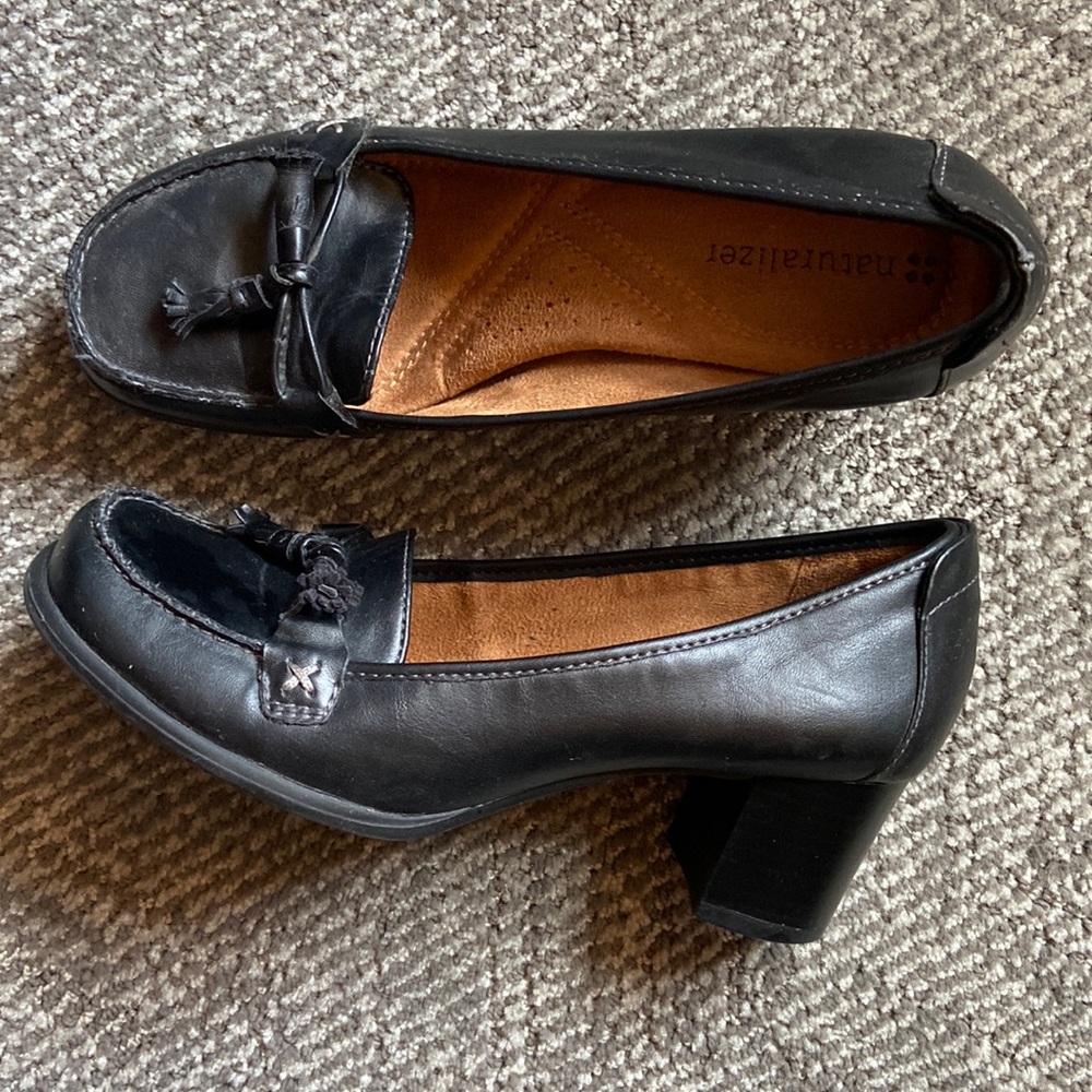 Black naturalizer heels